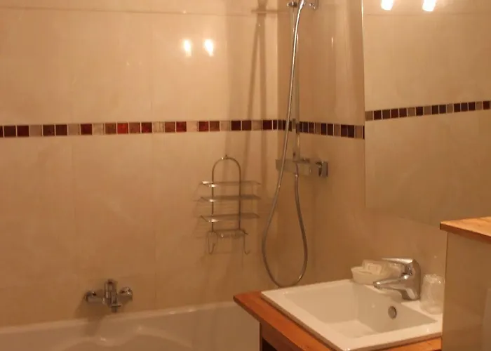 酒店 Metropolitain 3*